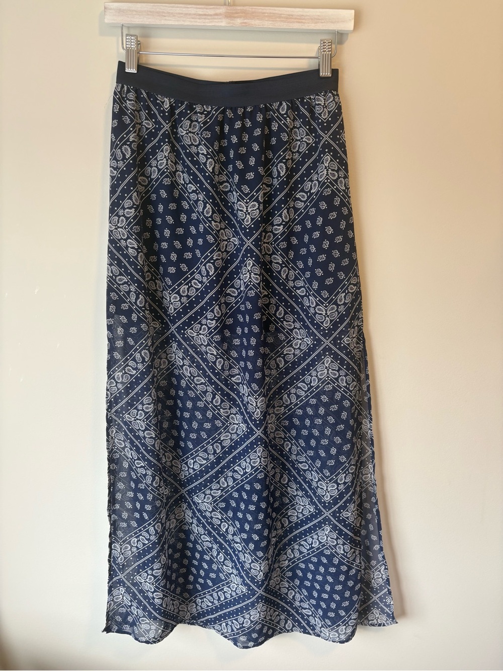 H&M Navy Paisley Sheer Side-Slit Maxi Skirt Size 6